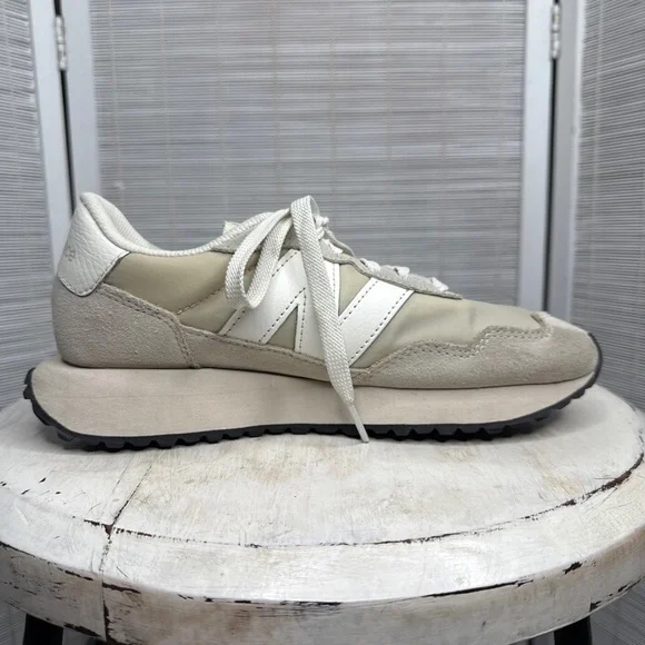 New Balance Off White Beige Suede Fabric Retro Sneakers Casual Street Style 7 - Picture 6 of 11